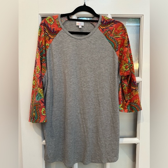 LuLaRoe Randy Baseball Raglan Sleeve Top Paisley Floral Plus Size 2X - Picture 10 of 10